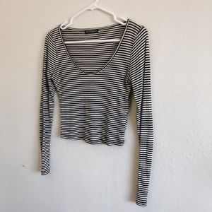 Brandy Melville Cropped Long Sleeve Top
